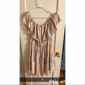 Sleeveless/off the shoulder dress